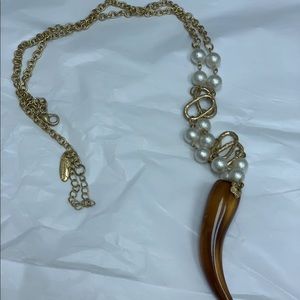Long plunder necklace